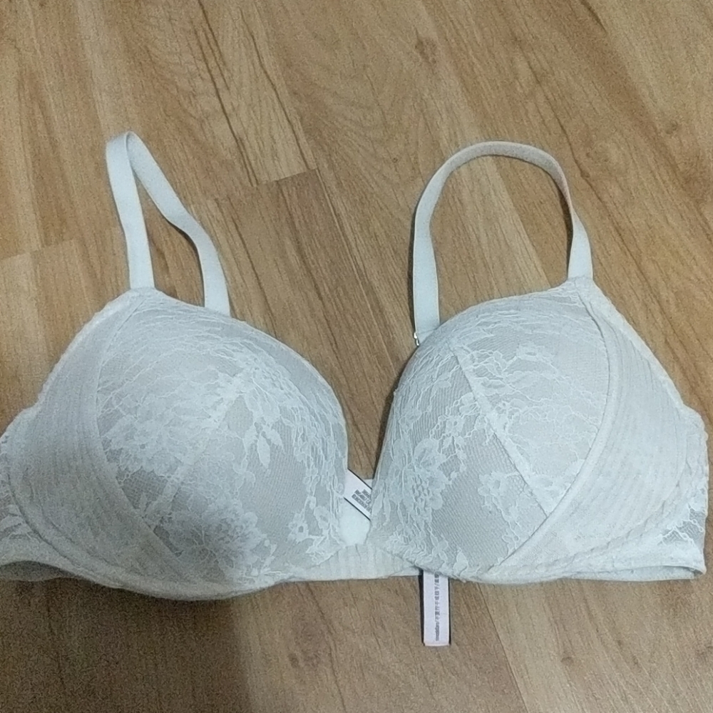VS pushup bra